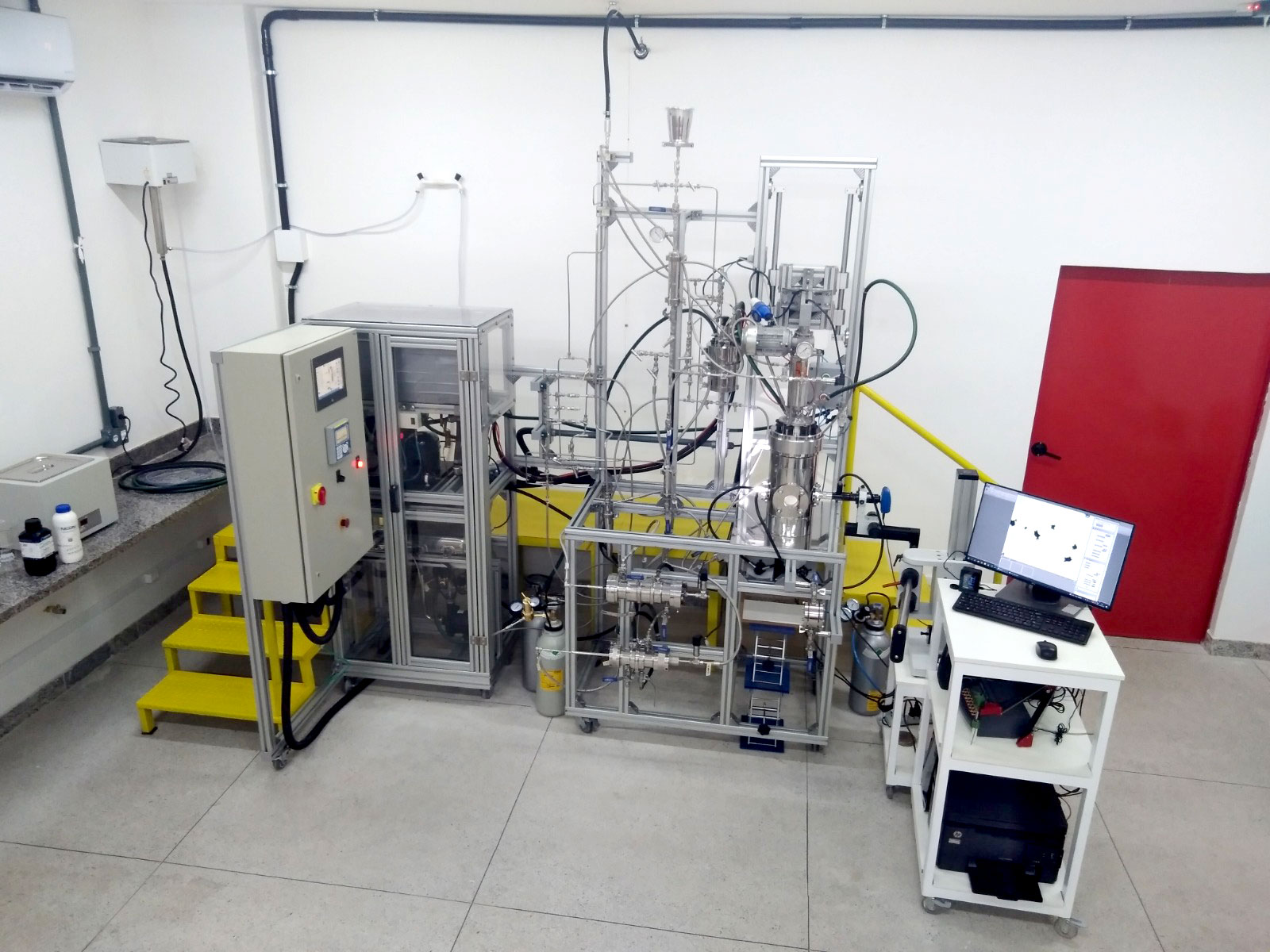 Sistema para avaliação da precipitação, adesão e incrustação inorgânica